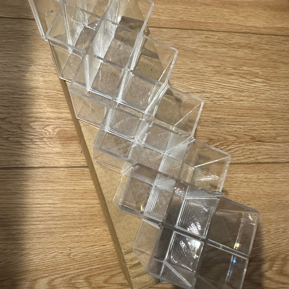Lipstick organizer
